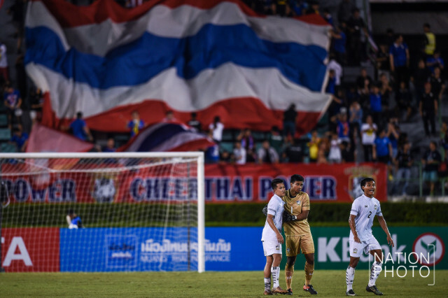 ช้างศึก U-23 ชนะ เสือเหลือง 3-0 รั้งจ่าฝูง
