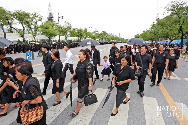 ประชาชนเข้ากราบสักการะพระบรมศพ รัชกาลที่ 9 (22 ก.ค.60)