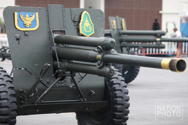 ป.1พัน.1รอ. ยิงสลุตหลวง 21 นัดถวายพระพรชัยในหลวง รัชกาลที่10