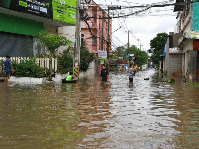 อดีต ปธ.หอการค้า สกลนคร ประเมินความเสียหายทางเศรษฐกิจไม่ต่ำกว่า100ล้าน