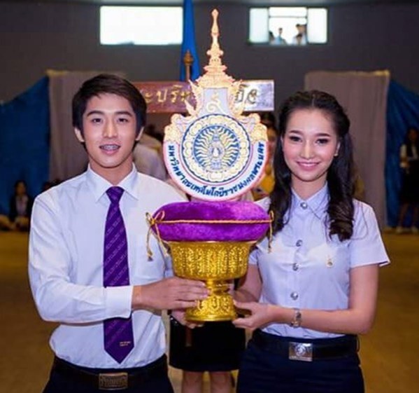 พนักงานส่งแมคโคตรหล่อ"เดือน"โลจิสติกส์มทร.พระนคร