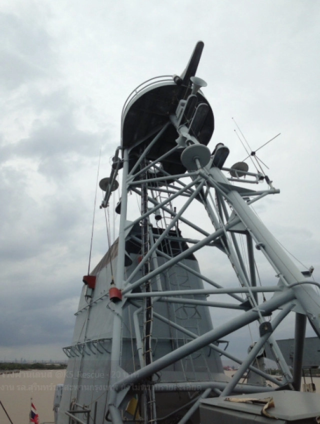 (คลิป) เรือหลวงสุรินทร์ ชนสะพานกรุงเทพ