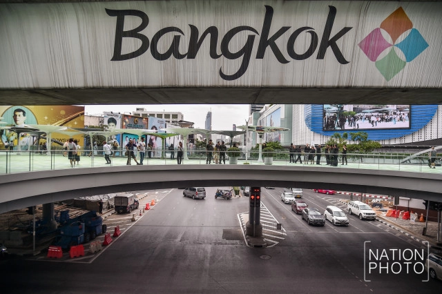 เปิดแล้ว! สกายพลาซ่าสี่แยกปทุมวัน มูลค่า 300 ล้านบาท