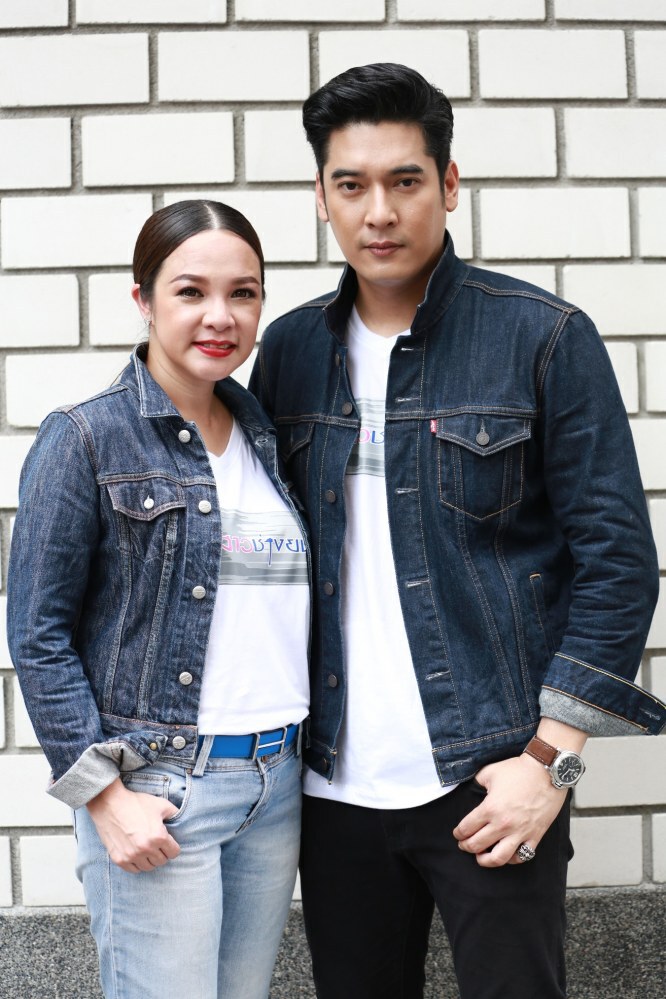 'วี' ควง  'กีตาร์' นำทีมนักแสดงบวงสรวงละครเรื่องใหม่