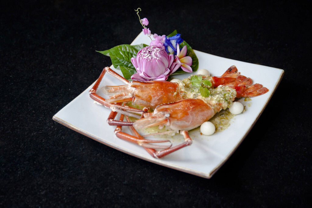 เมนูกุ้งแม่น้ำเลิศรสจากครัวไทย ณ ห้องอาหาร สมูท เคอร์รี่โรงแรมพลาซ่า แอทธินี รอยัล เมอริเดียน เมนูกุ้งแม่น้ำเลิศรสจากครัวไทย ณ ห้องอาหาร สมูท เคอร์รี่โรงแรมพลาซ่า แอทธินี รอยัล เมอริเดียน