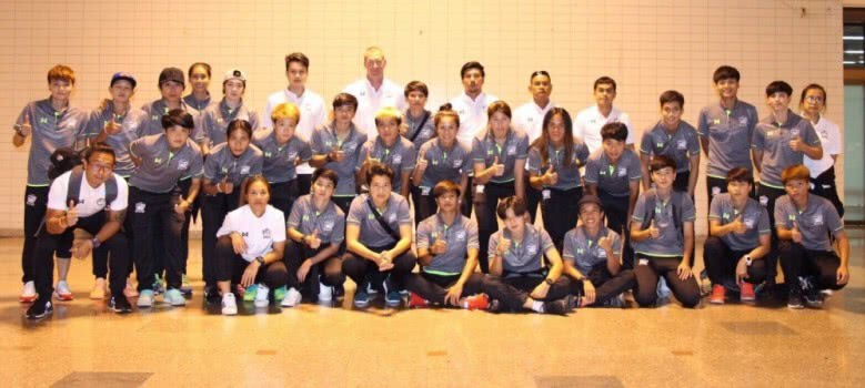 แข้งหญิงกลับถึงไทย แข้งหญิงกลับถึงไทย