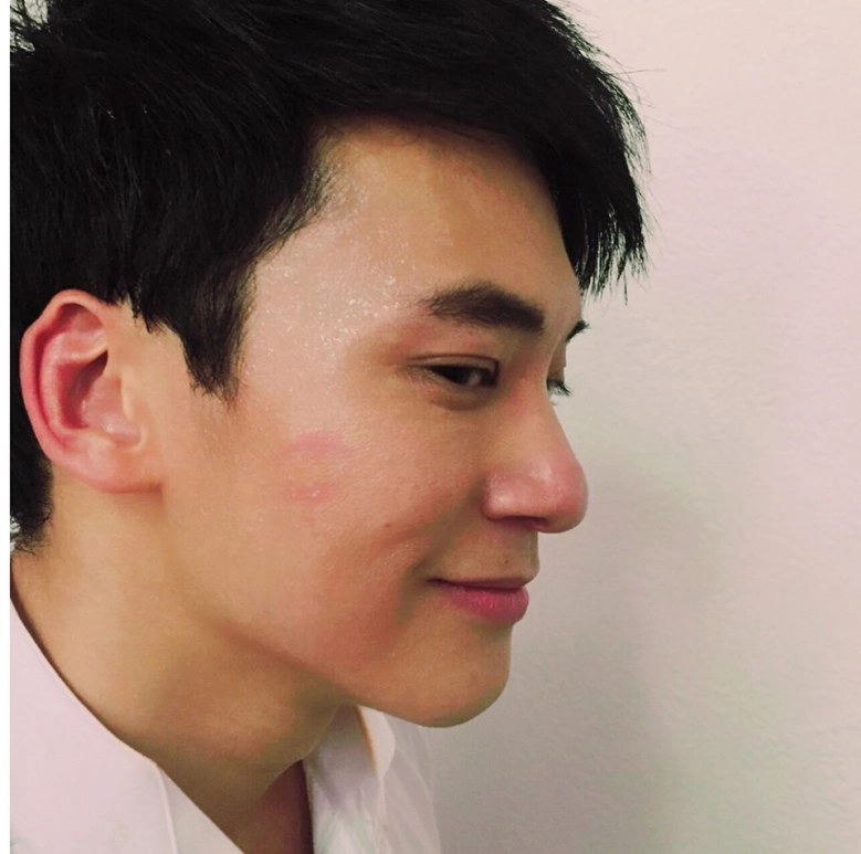 โอ้ว..มาย! 'บี้' ชวนสาวฝรั่งเต้นรูดเสา เจอจูบกลางเวที(คลิป)