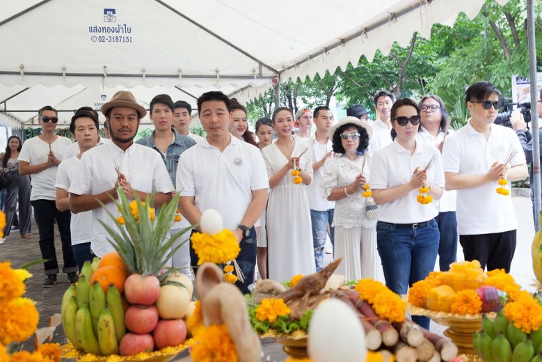 ดาราแน่นไฟว์สตาร์บวงสรวง 'ตี 3 ภาค 3'