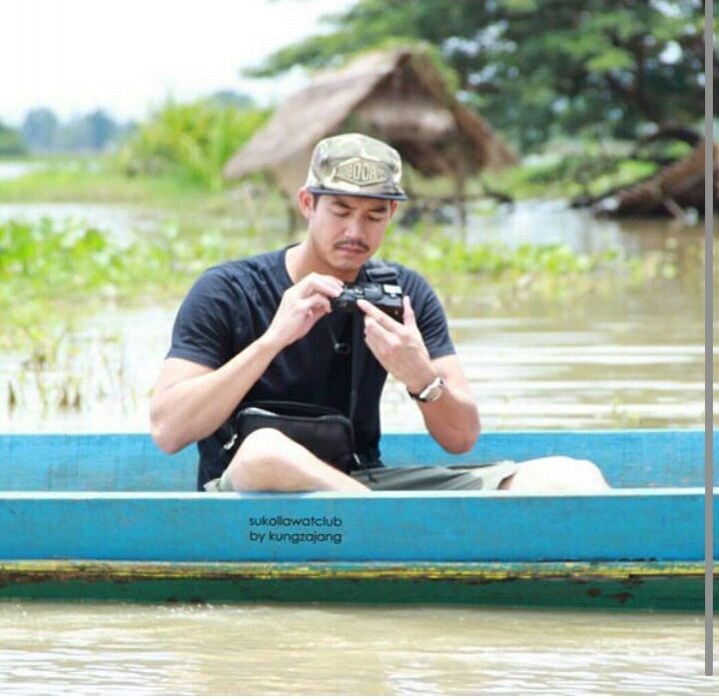'เวียร์-เบลล่า' รวมใจลงพื้นช่วยน้ำท่วมที่สกลนคร