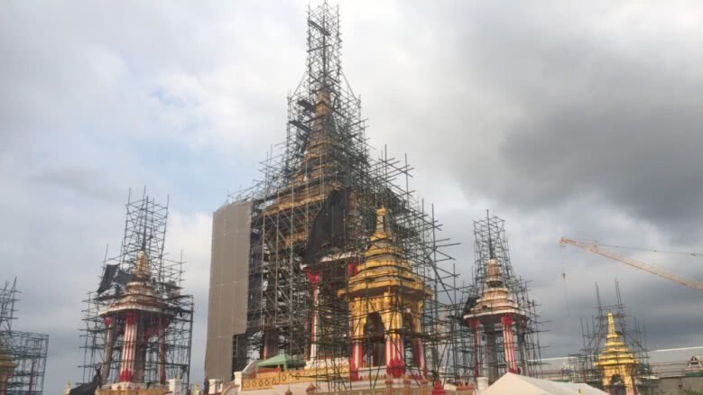 ผู้พิการก็ร่วมชมนิทรรศการพระเมรุมาศได้ ผู้พิการก็ร่วมชมนิทรรศการพระเมรุมาศได้