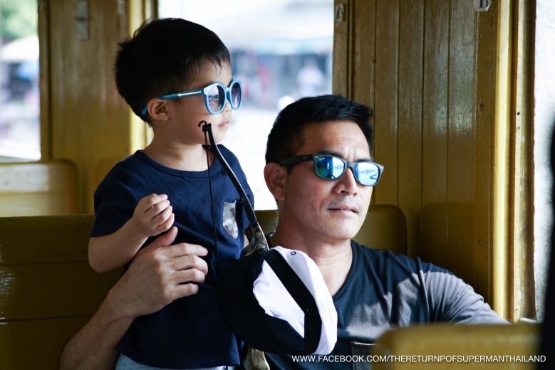 'น้องวิน' ดี๊ด๊า ขึ้น รถไฟครั้งแรก