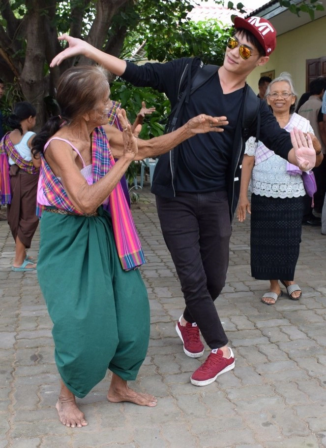 "ลูกจ๋า แม่ก็กลัวถูกทอดทิ้ง"!