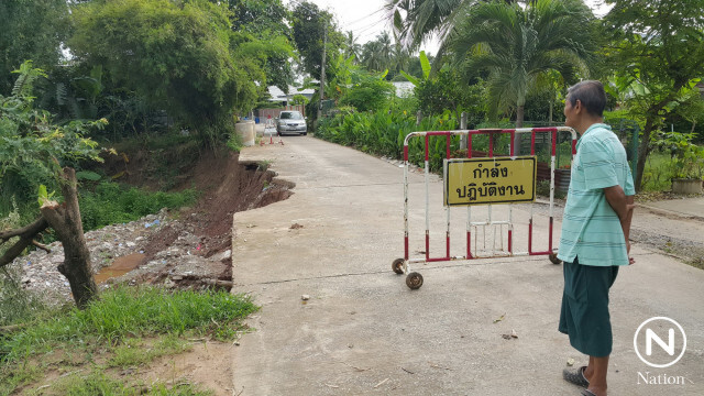 พิษณุโลกฝนตกหนัก! ตลิ่งริมแม่น้ำน่านทรุดยาว 30 ม.