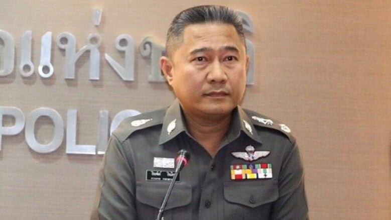 แฉแก๊งนายพลสุดแสบรีดเหยื่อจีนปลอมสัญชาติ แฉแก๊งนายพลสุดแสบรีดเหยื่อจีนปลอมสัญชาติ