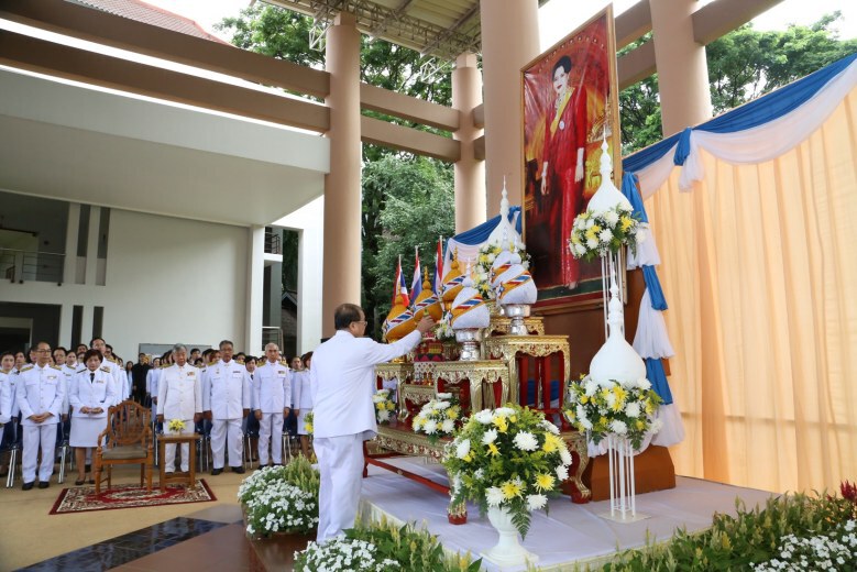 ถวายพระพรชัยมงคล "สมเด็จพระราชินี"ในร.9