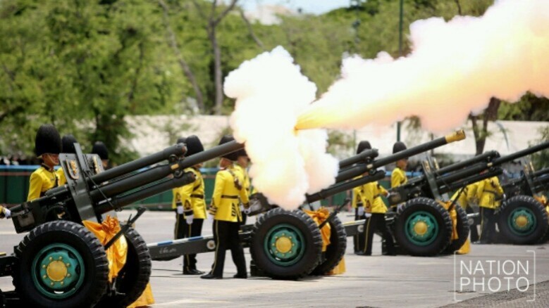 ยิงสลุตหลวง 21 นัด เฉลิมพระเกียรติพระบรมราชินีนาถ ยิงสลุตหลวง 21 นัด เฉลิมพระเกียรติพระบรมราชินีนาถ