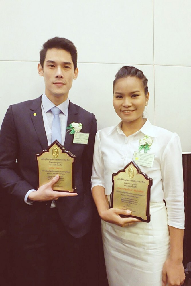 'กันต์' นำทีมนักร้องเวิร์คพ้อยท์ รับรางวัลลูกกตัญญู ปี 2560