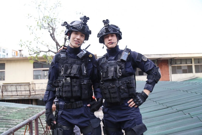 แฟนๆ กรี๊ดสลบ "ต่อ" หล่อกระชากใจ