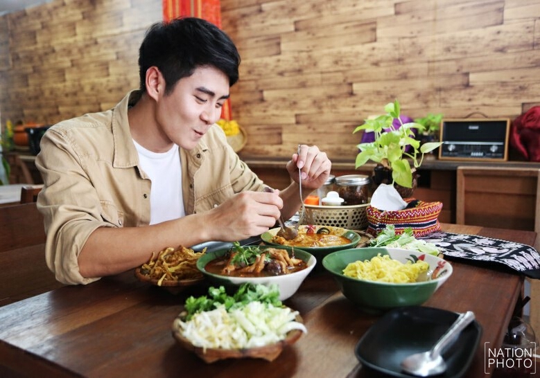 ‘บอส’ชวน ‘เซินเจิ้น’อิ่มท้อง  ที่ ร้านล้านนาอาหารเหนือ