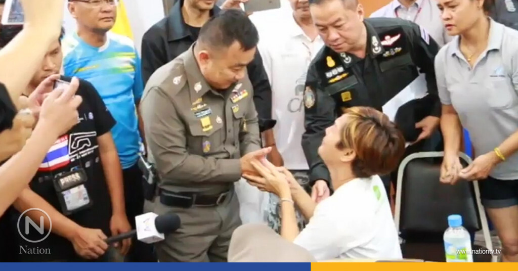 "ศรีวราห์"ลงพื้นที่สภ.แก่งคอยติดตามคดีฆ่าเผา"น้องพลอย" "ศรีวราห์"ลงพื้นที่สภ.แก่งคอยติดตามคดีฆ่าเผา"น้องพลอย"