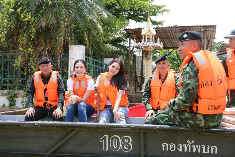 'โบว์ลิ่ง-อลิช' เดินหน้าช่วยเหลือชาวอุบล