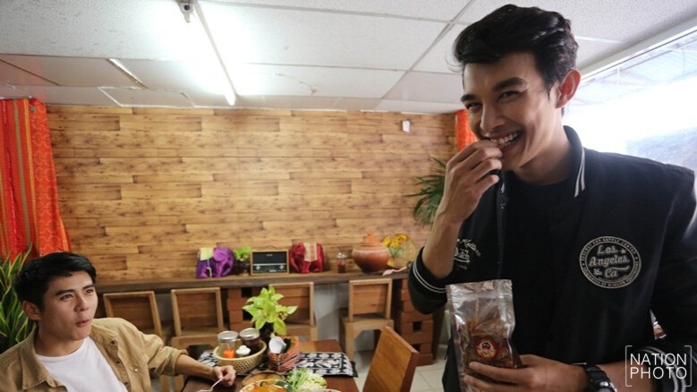 ‘บอส’ชวน ‘เซินเจิ้น’อิ่มท้อง  ที่ ร้านล้านนาอาหารเหนือ