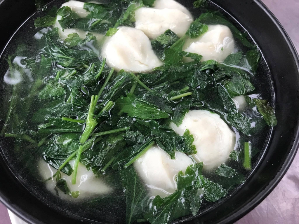 ครัวน้าคม : ต้มจืดจิงจูฉ่ายกับลูกชิ้นปลา  อร่อยมีประโยชน์ ดีต่อสุขภาพ