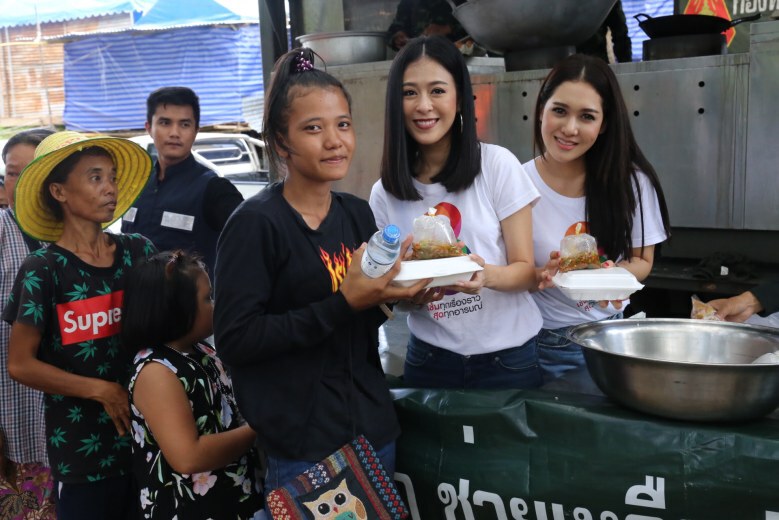 'โบว์ลิ่ง-อลิช' เดินหน้าช่วยเหลือชาวอุบล