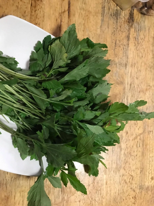 ครัวน้าคม : ต้มจืดจิงจูฉ่ายกับลูกชิ้นปลา  อร่อยมีประโยชน์ ดีต่อสุขภาพ