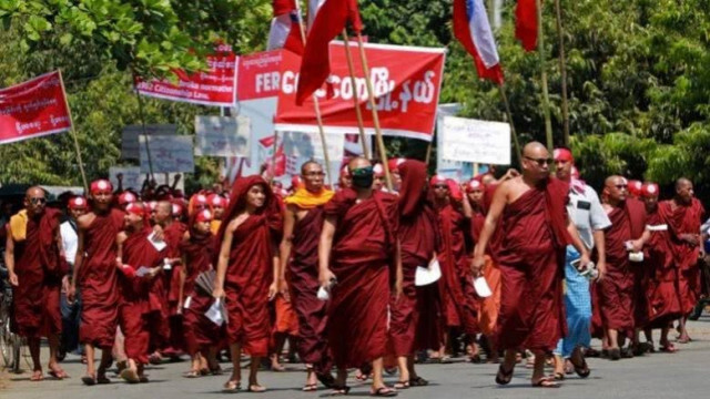 ชาวพุทธร่วมขับหน่วยงานต่างชาติออกจากยะไข่