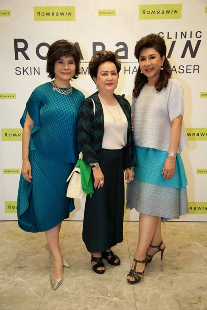 “คู่แม่ลูกคนดัง” กระชับผิวสวยฉลองวันแม่