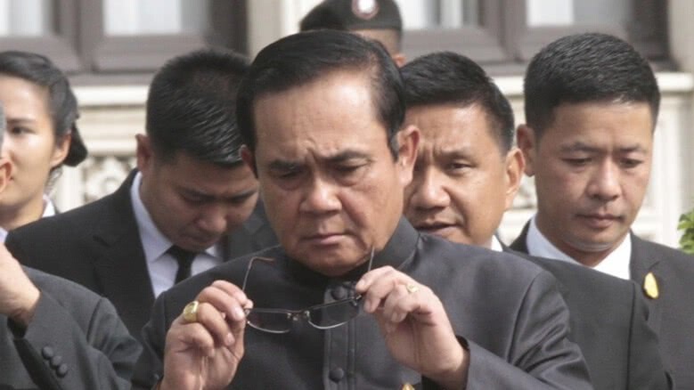 "นายกฯ"แจงไม่มีสิทธิ์เปลี่ยนโผทหาร 