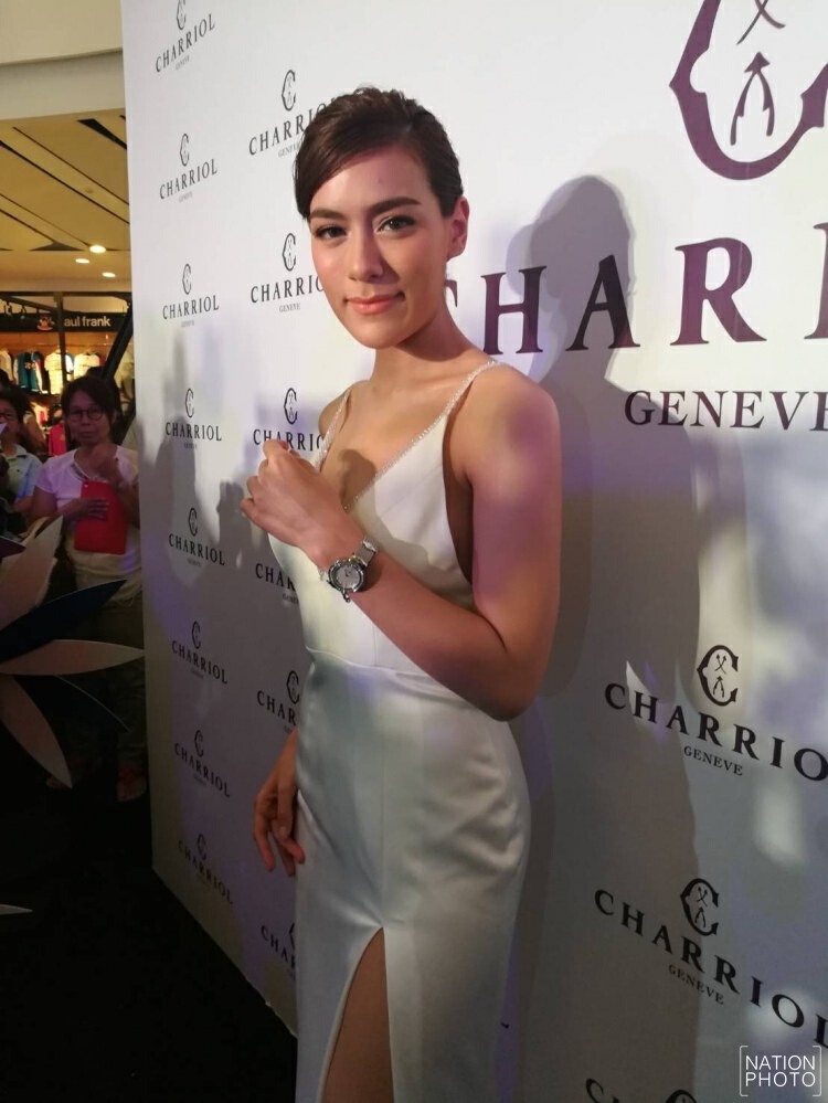 "คิมเบอร์ลี่" เคลียร์ดราม่า ‘ขายรถ-ถ่ายรูป’ สยบ ‘แม่หมาก’ ไม่ปลื้ม!