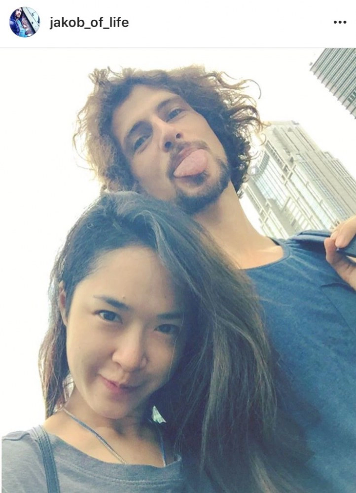 ‘จีจ้า’ เลิกสามีแล้ว! แต่โพสต์หนุ่มคนนี้ถี่คือใคร?