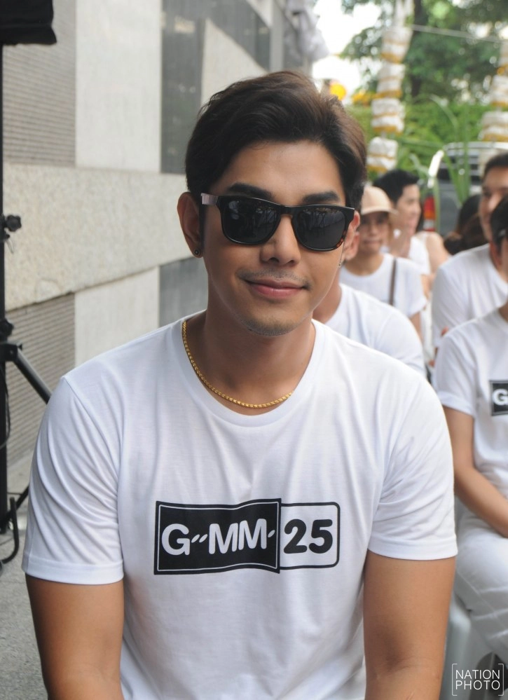 ‘ฉอด-เอส’ขนทัพนักแสดงชื่อดังบวงสรวงละคร 3 เรื่องรวด 