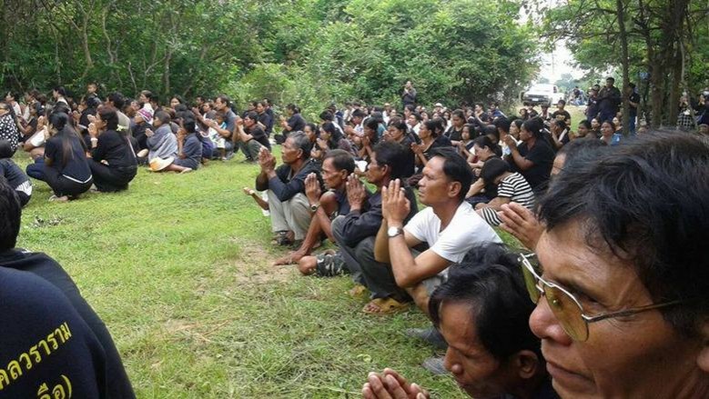 สุดสลด!!เผา4ศพยกครัวบนกองฟอนพร้อมกัน