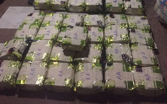 รวบ 2 หนุ่มลำปาง ขนยาบ้า4ล้านเม็ด ยาเค 200 กก.