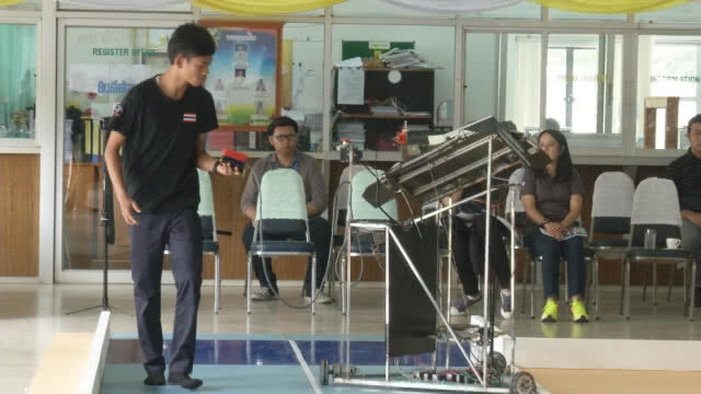 "พนมดิน โรบอท"  จากถิ่นข้าวหอม...สู่ตัวแทนประเทศไทย