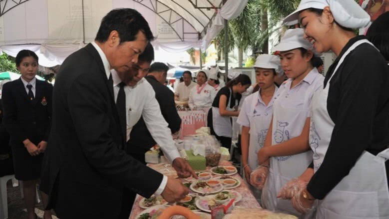 76 ปี อาชีวศึกษา พัฒนาสู่ความทันสมัยในโลกอาชีพ 76 ปี อาชีวศึกษา พัฒนาสู่ความทันสมัยในโลกอาชีพ