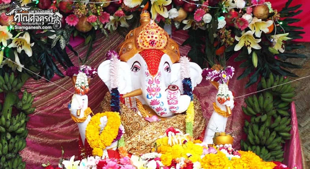 รมต.ท่องเที่ยว ร่วมสักการะองค์พระพิฆเนศ เทศกาลคเณศจตุรถี 2560