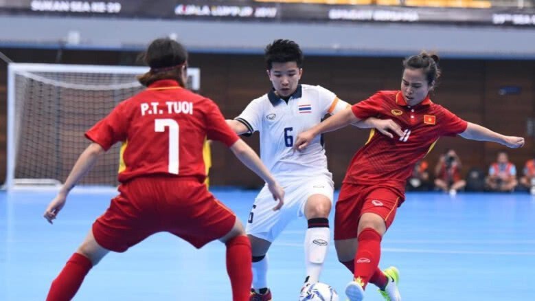"โต๊ะเล็กหญิง"ประเดิมซีเกมส์สวยไล่อัดเวียดนาม 3-1 "โต๊ะเล็กหญิง"ประเดิมซีเกมส์สวยไล่อัดเวียดนาม 3-1