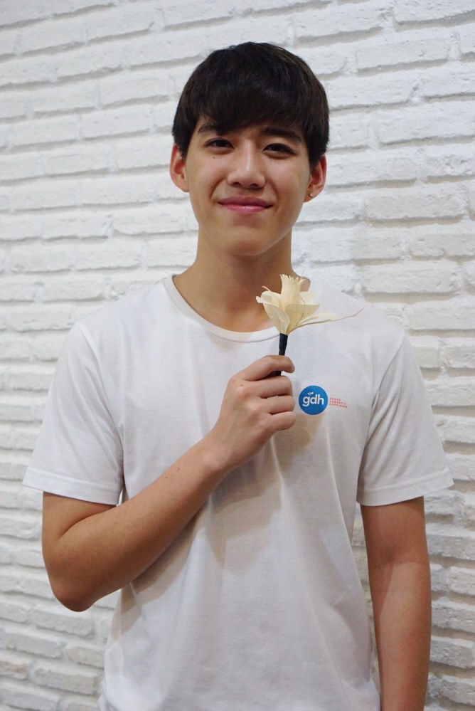 จีดีเอช ร่วมน้อมใจประดิษฐ์ดอกไม้จันทน์ ถวายในหลวงรัชกาลที่9