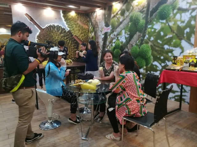 กระแตพาชม  "ห้องทานทุเรียน" ที่แรกในโลก