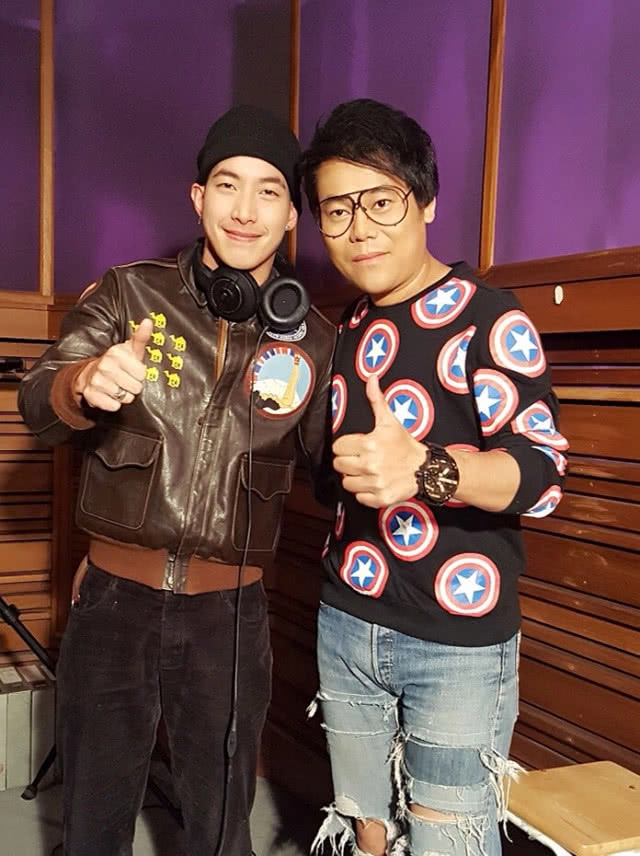 "โตโน่-ภาคิน" ร้องเพลงสำเนียงอีสาน "ฮักเจ้าจนตาย" ประกอบหนัง "ส่ม ภัค เสี่ยน"