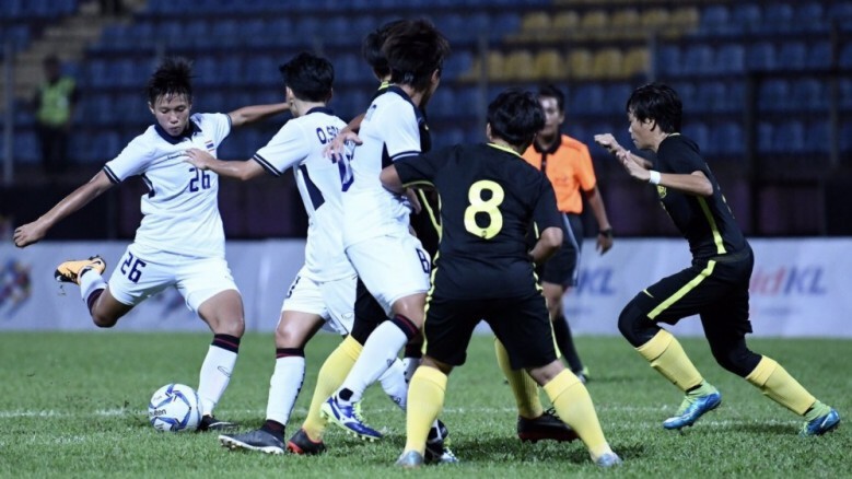 บอลหญิงไทยถล่มเจ้าภาพ 6-0 บอลหญิงไทยถล่มเจ้าภาพ 6-0