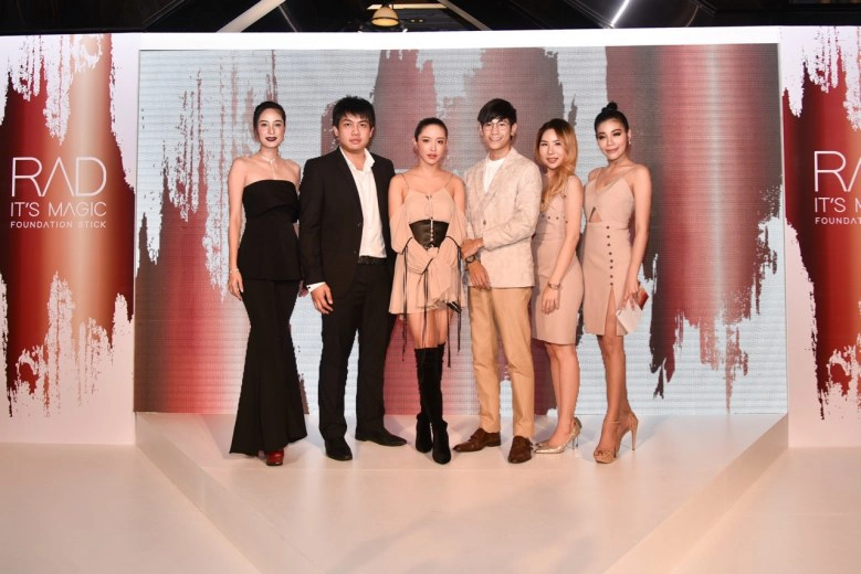 "น้ำชา" เปิดธุรกิจเครื่องสำอาง