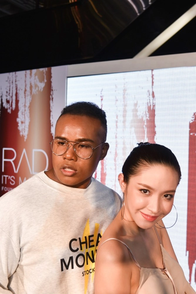 "น้ำชา" เปิดธุรกิจเครื่องสำอาง