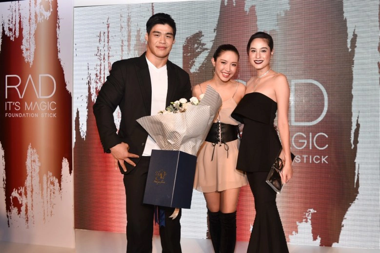 "น้ำชา" เปิดธุรกิจเครื่องสำอาง