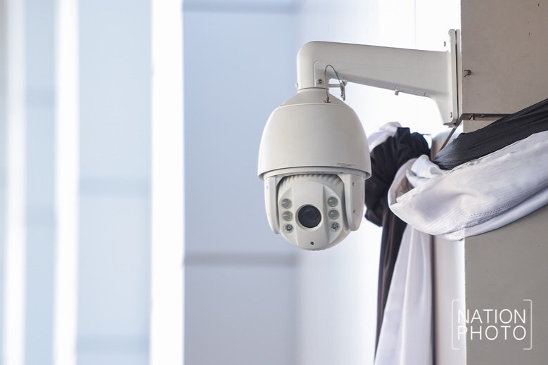 (ภาพชุด) ติดตั้ง CCTV เพิ่มรอบศาลฯวันพิพากษายิ่งลักษณ์