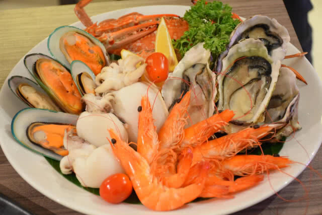 อร่อยปักหมุด : บุฟเฟ่ต์ปูม้า Whack-a-Crab โรงแรมโนโวเทล กรุงเทพฯ ฟีนิกซ์ สีลม